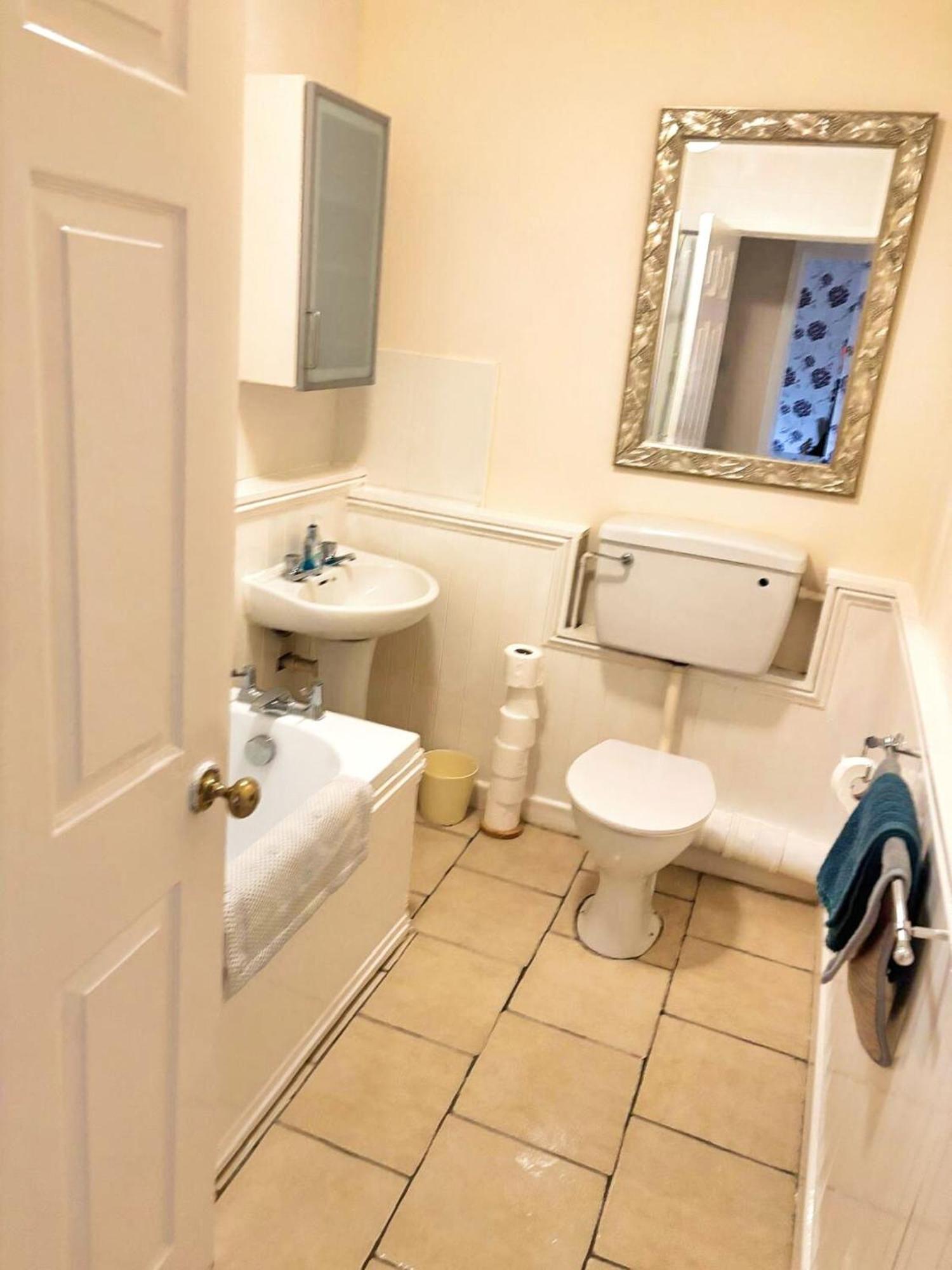 Doncaster - Boswell - Large Balcony Apartment - 2 Double Beds - 2 Bedrooms - Close To Town & Racecourse - Off Street Parking 2 Cars - Fast Wifi Экстерьер фото